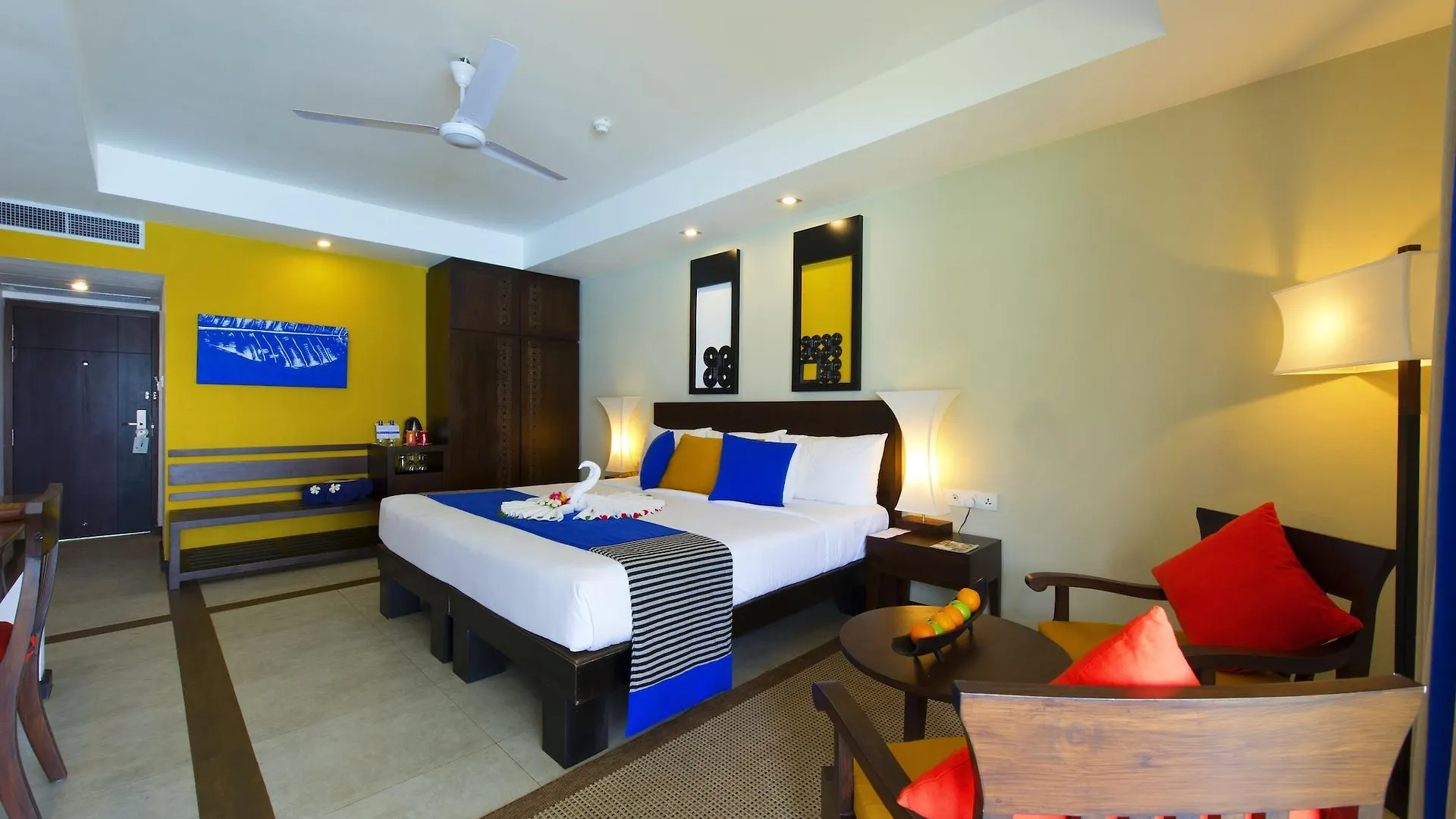 Club Hotel Dolphin Negombo