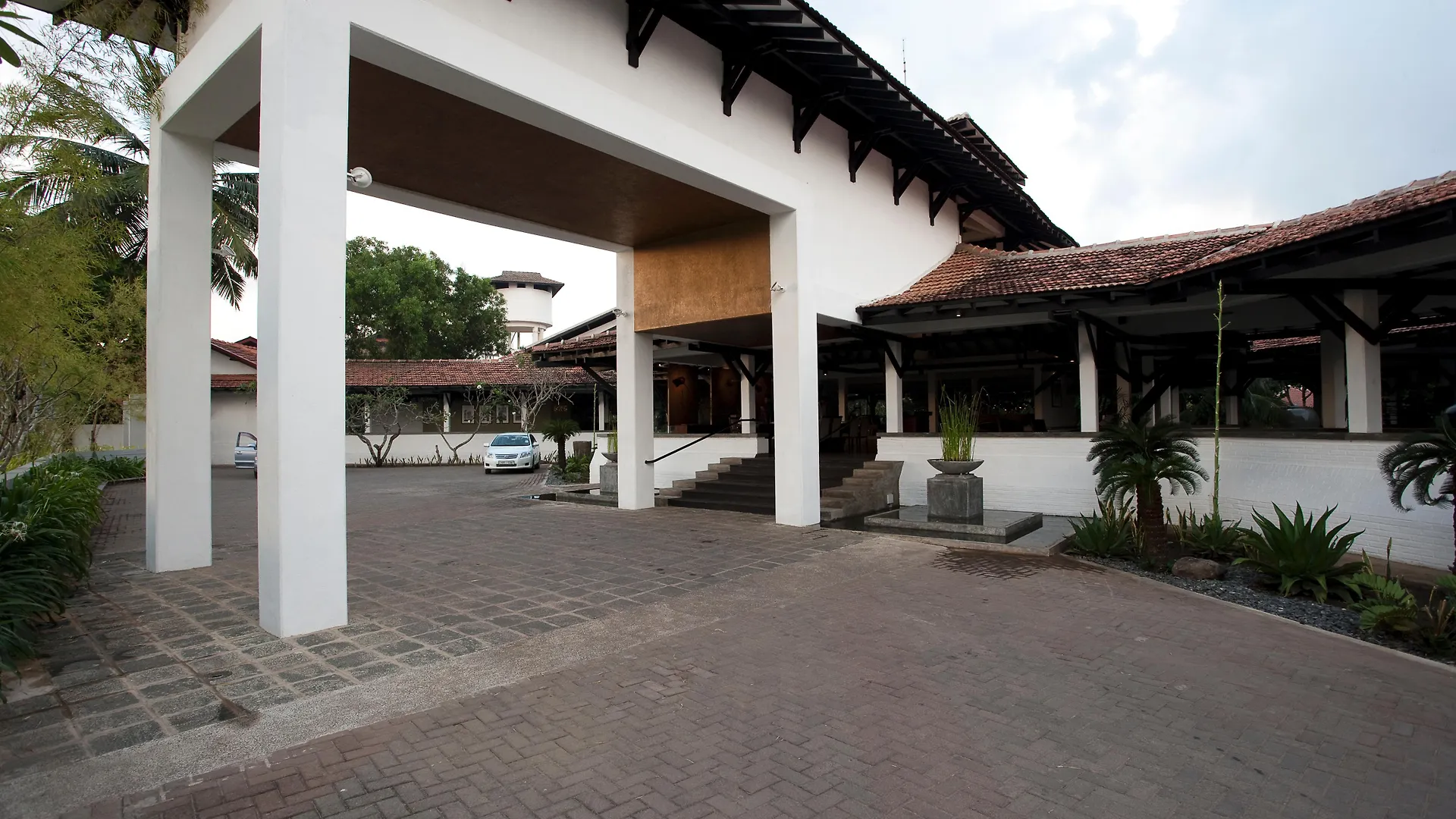Resort Club Hotel Dolphin Negombo