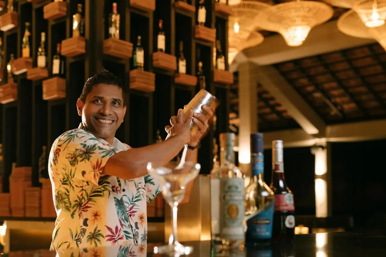 Club Hotel Dolphin Negombo