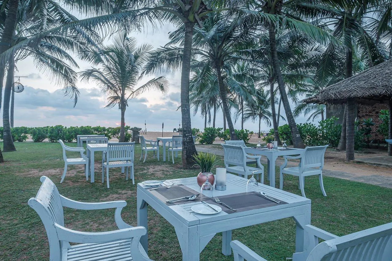 Club Hotel Dolphin Negombo 5*,  Sri Lanka