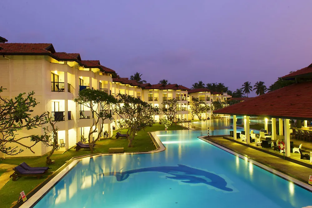 Club Hotel Dolphin Negombo