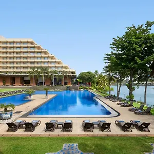 5* فندق سينامون ليكسايد