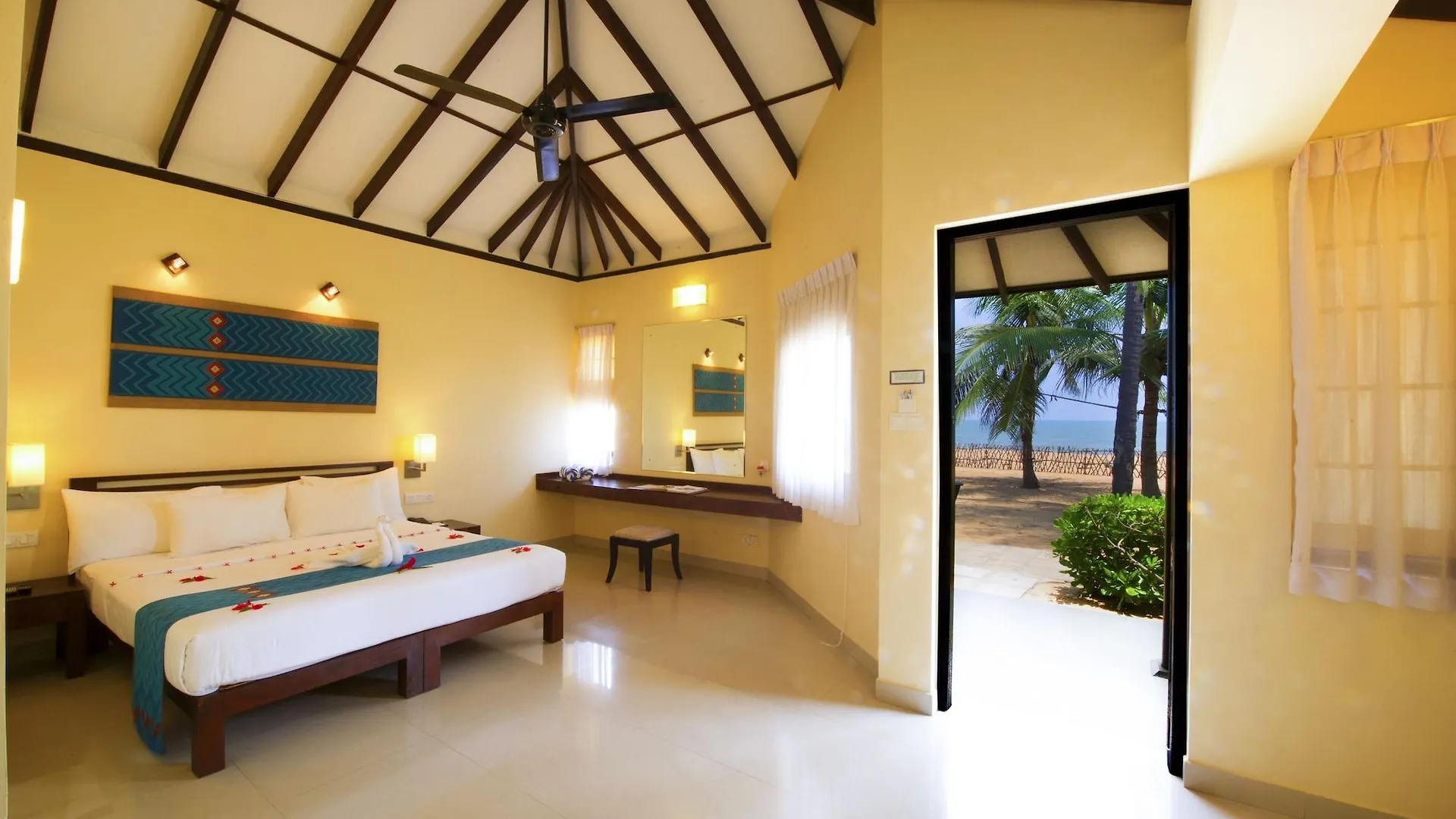 Club Hotel Dolphin Negombo