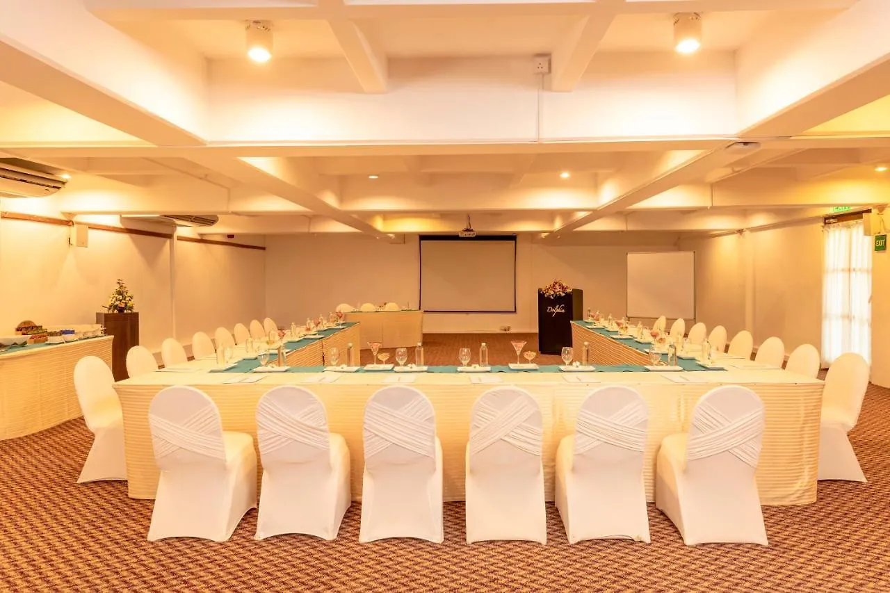 Club Hotel Dolphin Negombo 5*,