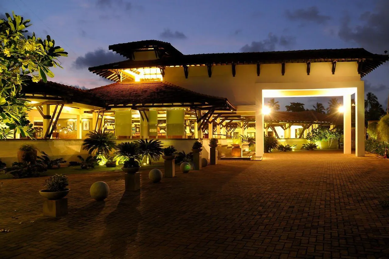 Club Hotel Dolphin Negombo